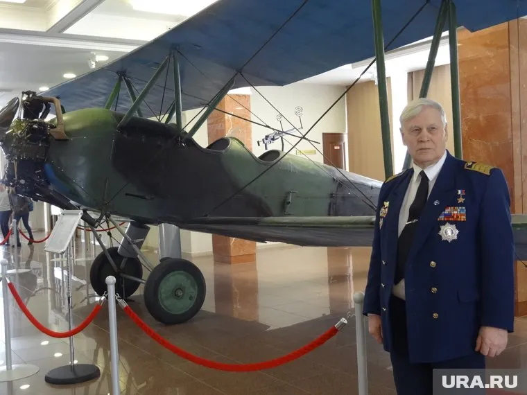 Герой России Владимир Шарпатов прилетел в Салехард