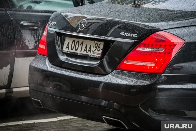 Россиянам также придется самостоятельно заказывать номерные знаки