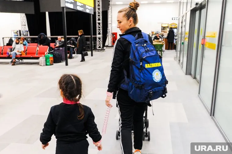 Не все российские родители оформили пособие на детей за июнь и июль