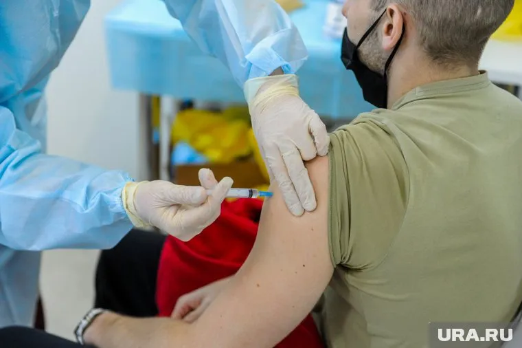 Два процента муниципалов не сделали прививку от COVID (фото из архива)