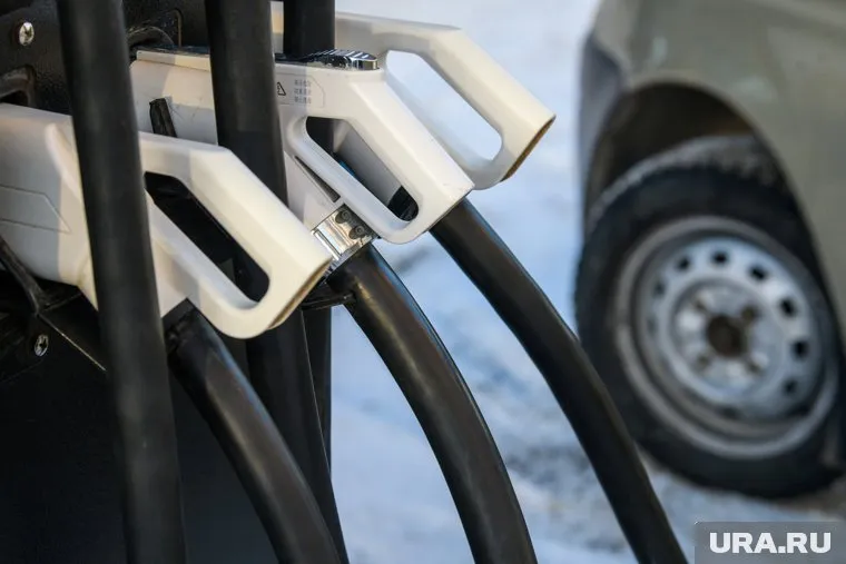 Одной из основных причин такого снижения эксперты называют значительное увеличение утильсбора