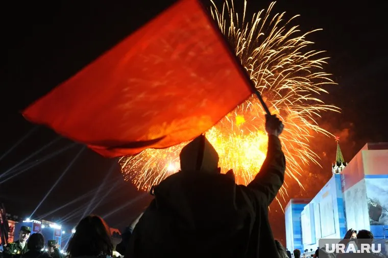 Запускаем праздничный концерт для читателей