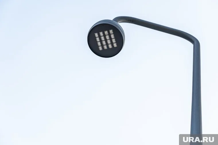 На региональных трассах в ХМАО освещение заработает на трех километрах дорог