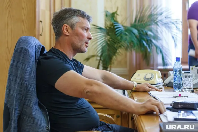 Ройзман готовится к встрече с послом Финляндии