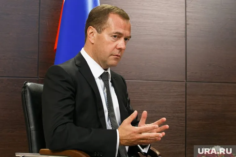 Премьер-министр РФ Дмитрий Медведев подписал решение по Бакалу