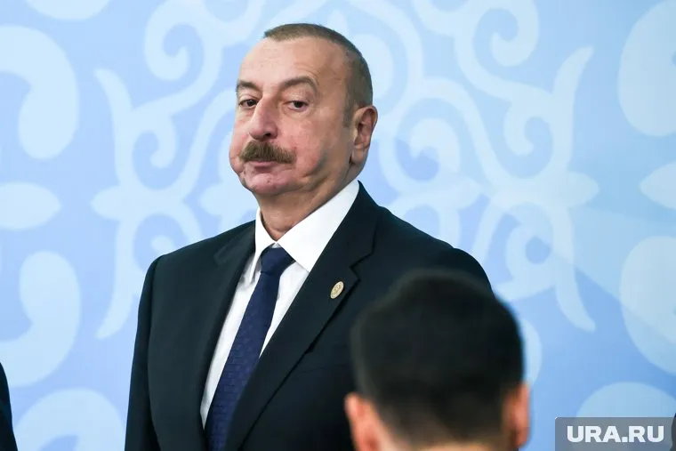 Азербайджан перестал скрывать свое истинное отношение к России, заявил политолог Владимир Киреев