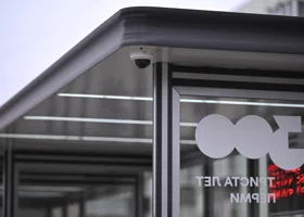 Власти Перми рассчитывают получать более 11,5 млн от рекламы на остановках