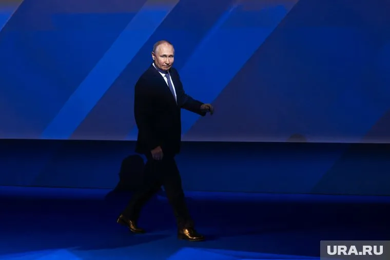 Владимир Путин может посетить выставку «Россия» в начале декабря, заявили источники в АП