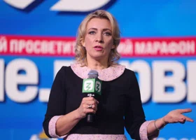 Захарова раскритиковала западные СМИ за фейки о России