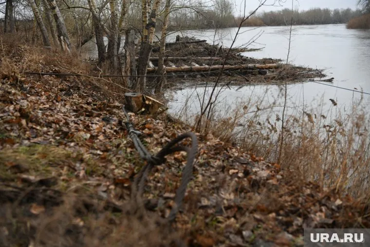 Население региона срочно эвакуируют из мест возможного подтопления