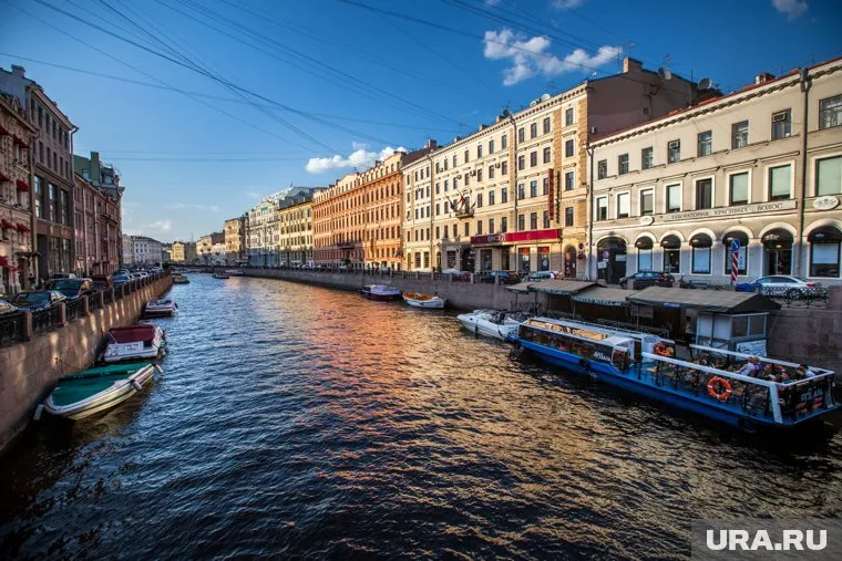 Итальянец хотел перелететь через разведенный мост на машине (архивное фото)