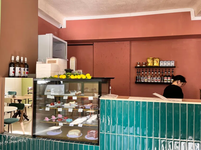 В Кургане открылось новое кафе с авторскими десертами