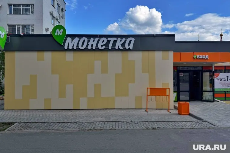 Сетевой магазин открывают напротив долгостроя в центре Кургана