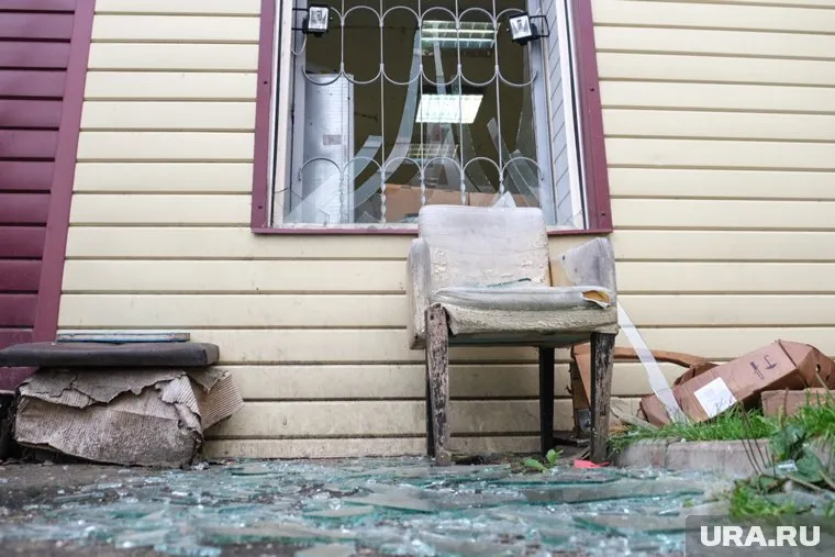 Взрывной волной выбило стекла в соседних домах