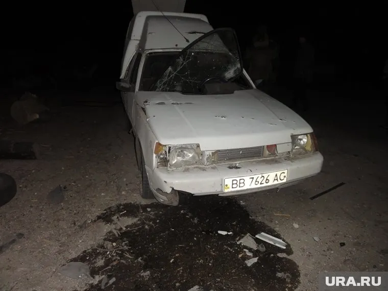 Обломки сбитого беспилотника повредили жилой дом и несколько автомобилей