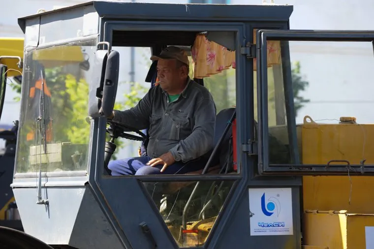 Ремонт дороги. Челябинск, каток, челси, дорожники