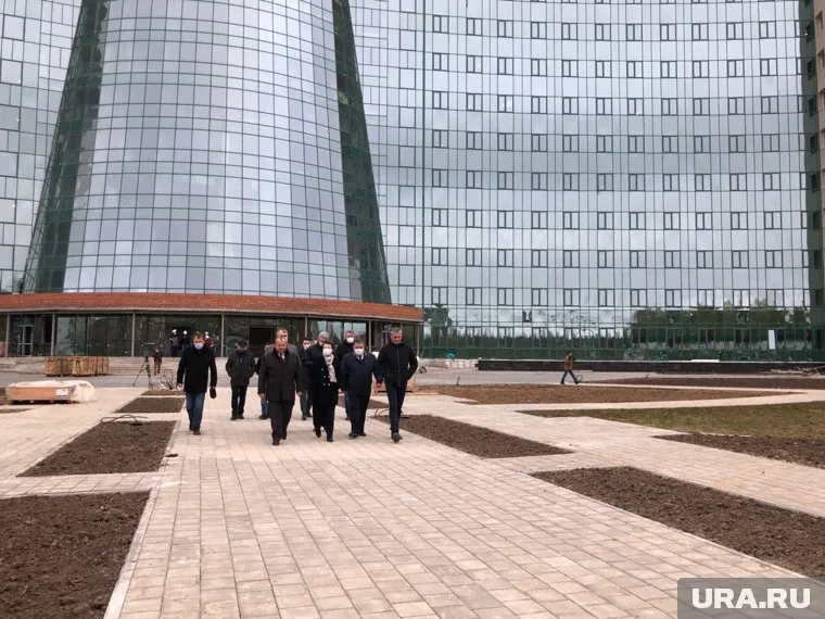 В октябре больницу посещала с рабочим визитом губернатор ХМАО Наталья Комарова