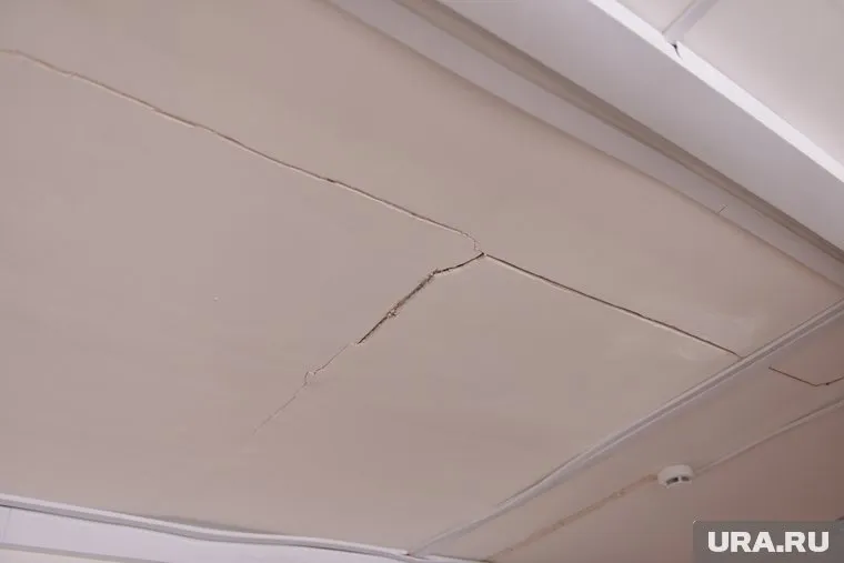 Фойе театра временно закрыли (архивное фото)