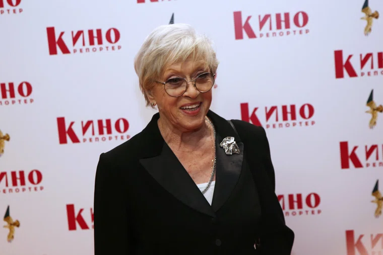 Алиса Фрейндлих отмечает день рождения 8 декабря