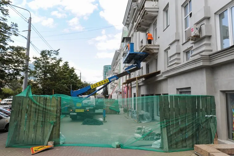 Балкон дома проспект Ленина 61. Челябинск