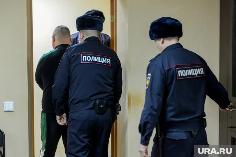 Курганского участника СВО обвиняют в насилии над представителем власти