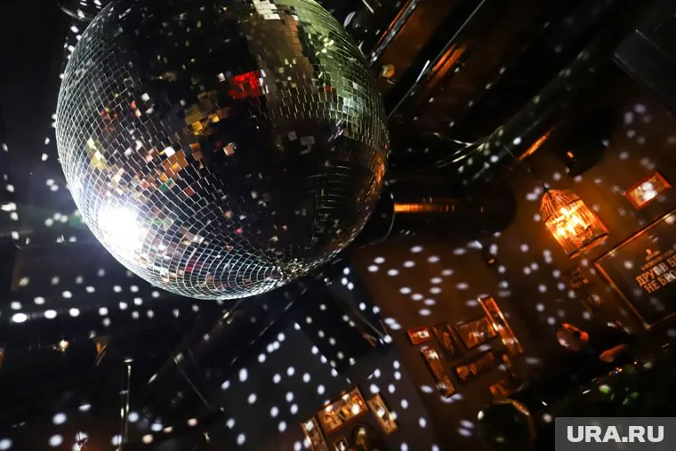 Организатор татаро-башкирской вечеринки в Сургуте, где танцевал стриптизер, извинился перед общественниками