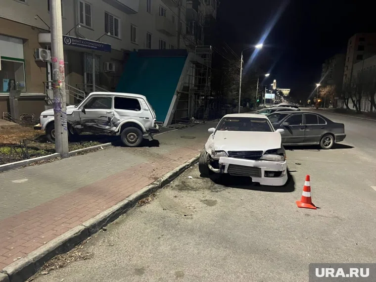 Авария произошла в 02:20 около дома 30 по улице Володарского 