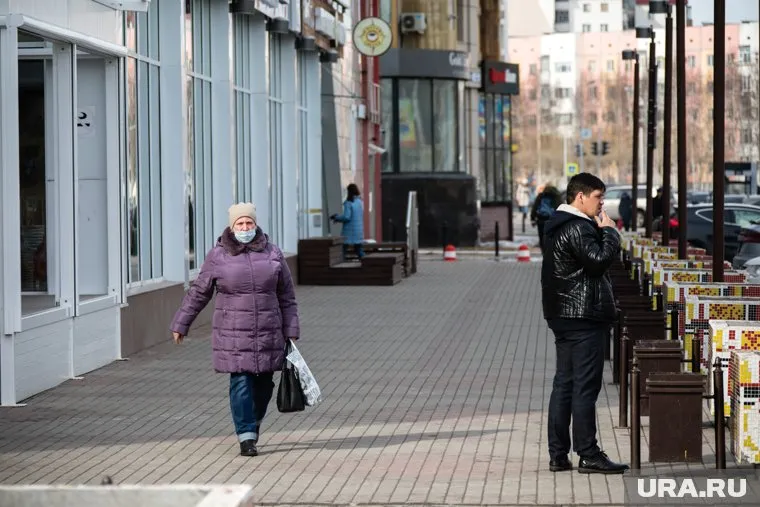 Выход на улицу без маски может иметь последствия для жителей ХМАО