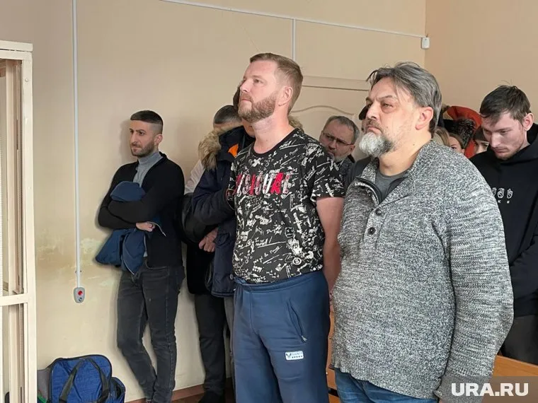 Антон Бахаев (слева) и Михаил Смирнов (справа) получили мягкое по сравнению с требованиями обвинения наказание