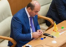 Депутата Карапетяна вызвали на мандатную комиссию за езду в пьяном виде