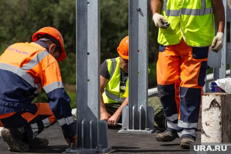 Мигранты занимают только некоторые ниши на рынке труда, поэтому ослабление потока приезжих не бьет по экономике России, сказал ученый