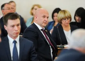 Депутаты гордумы меняют устав Челябинска из-за прогульщиков