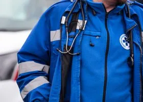 В Свердловской области дебошир разбил чемоданом голову фельдшеру