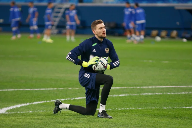 Вратарь намерен получить норвежский паспорт