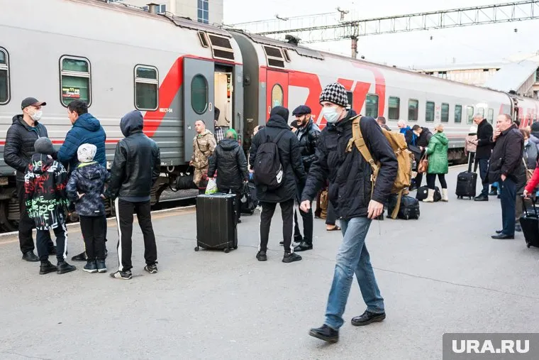 Нетрезвые попутчики мешали пассажирам поезда