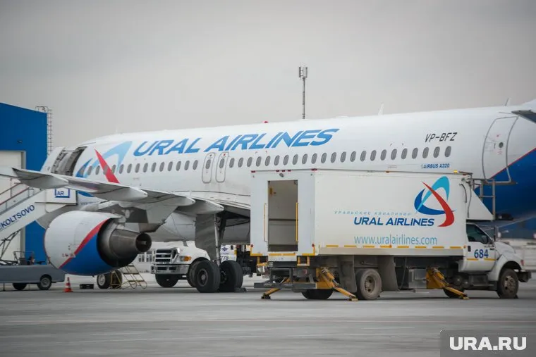 Рейс "Уральских авиалиний" в Москву задержан из-за неполадок