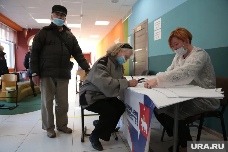 В Новом Уренгое к 16 часам проголосовало 23,35% избирателей