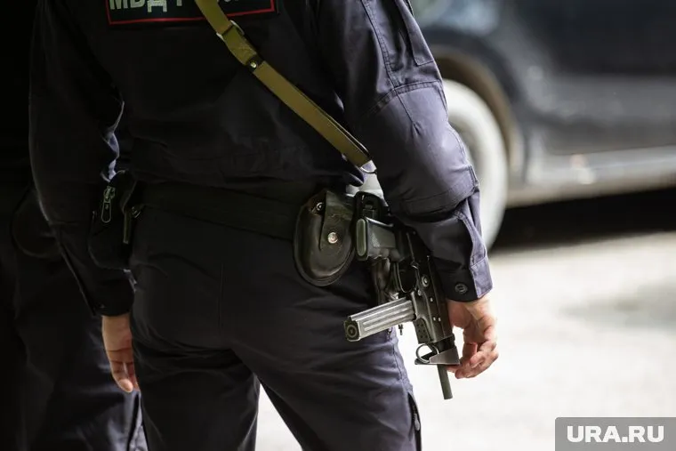 Девушка хотела «спасти» свою подругу, которую позвали на профилактическую беседу