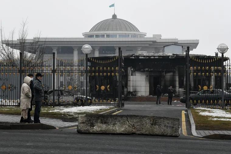 Резиденция президента Казахстана в Алма-Ате после штурма. Алма-Ата, Казахстан