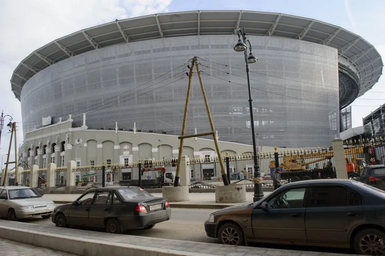 Строительство Екатеринбург-Арены, временная трибуна. Екатеринбург, центральный стадион, екатеринбург-арена