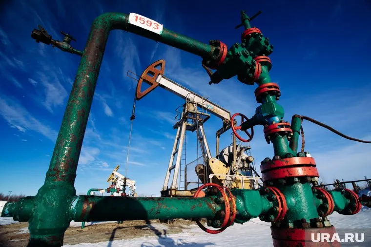 Введен потолок цен на российскую нефть