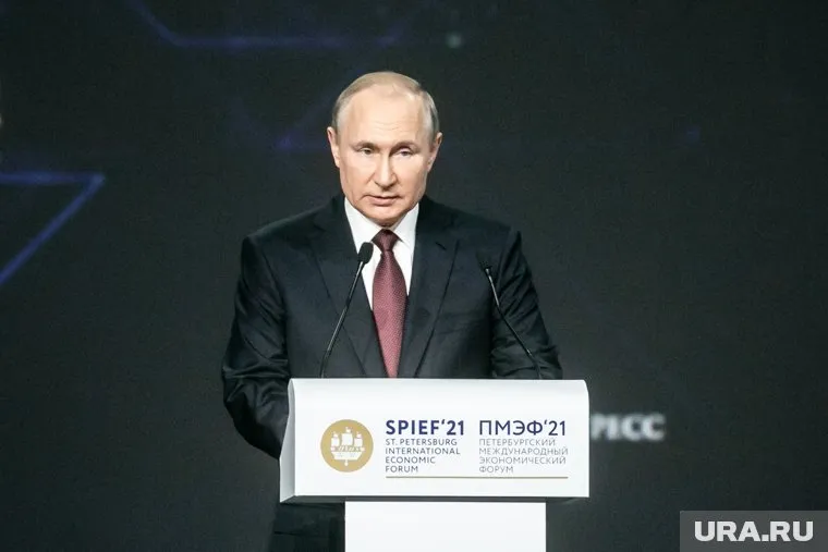 Президент РФ Владимир Путин объявил масштабную перестройку транспортной инфраструктуры