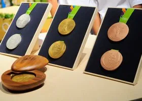 Призеры Олимпиады-2016 в Рио вернули 130 медалей из-за ржавчины