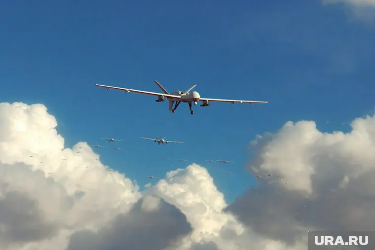 БПЛА упал на крышу здания