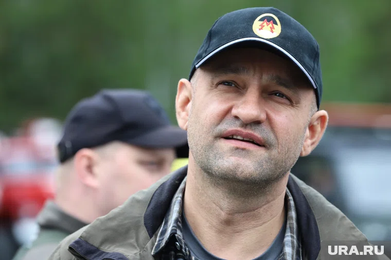 Артём Жога попробовал югорский шоколад с олениной, клюкву и чипсы из ягеля