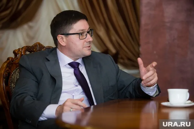 Замгубернатора Николая Милькиса попросили вмешаться в скандал с кафе на трассе Сургут — Ханты-Мансийск