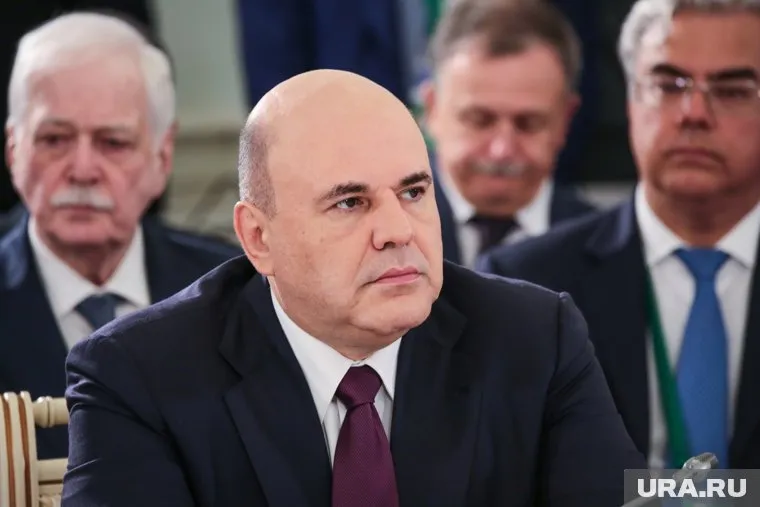 Премьер-министр Михаил Мишустин обсудил с главой Росавиации Ядровым вопросы в сфере гражданской авиации