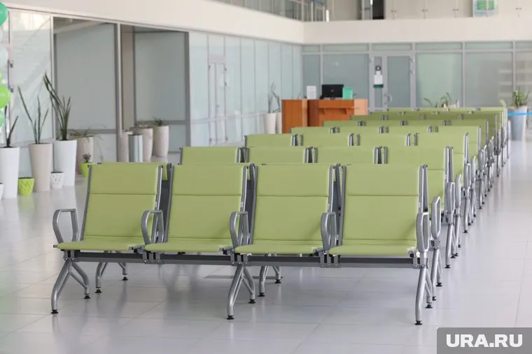 Российских ученых держат в аэропорту Молдавии под надзором полиции