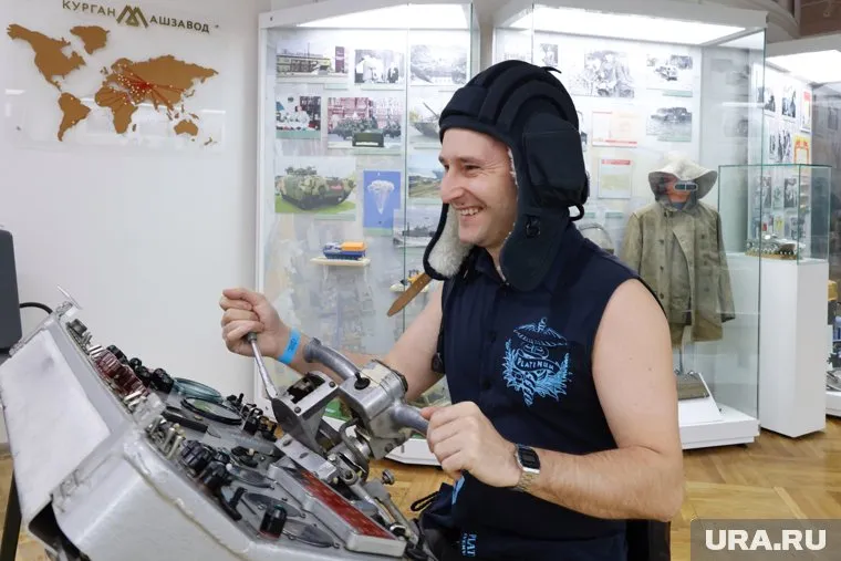 Виртуальная реальность, управление БМП и ремесленные мастерские развлекают курганцев на «Ночи музеев»