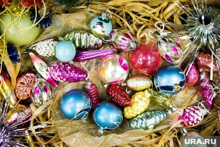 Цены на наборы старинных игрушек достигают десятков тысяч